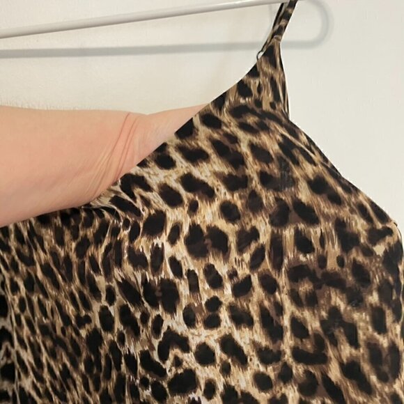 CHARLOTTE RUSSE Brown Black Cheetah Leopard Animal Print Scalloped Hem Crop Top - Picture 4 of 10